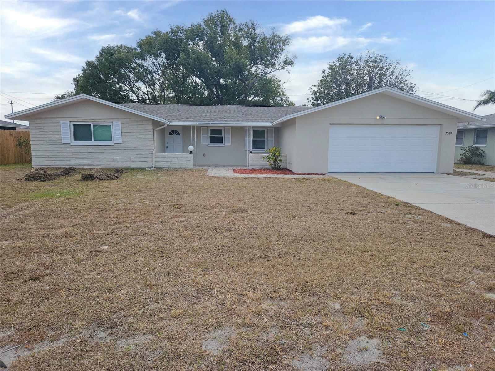 Property Photo:  7538 Bougenville Drive  FL 34668 