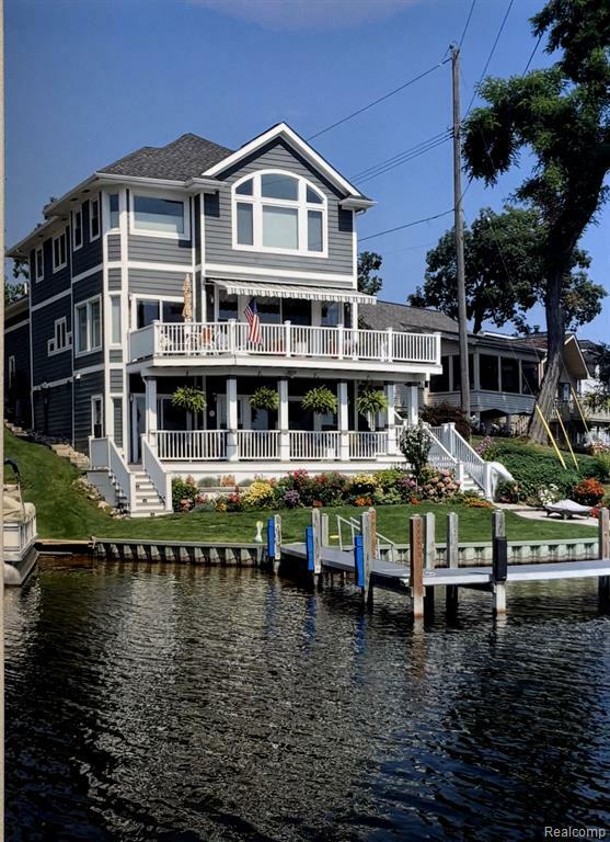 Property Photo: 811 Pine Tree Road MI 48362 2559