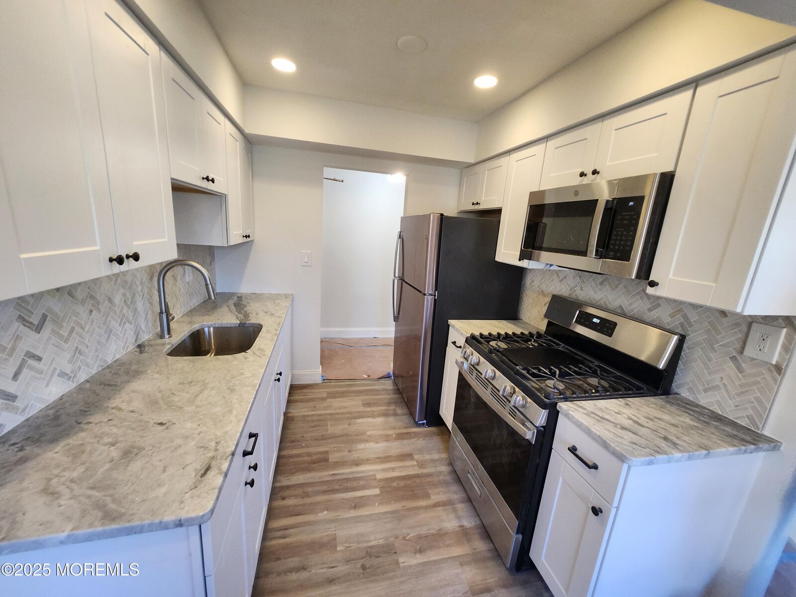 Property Photo:  58 Stonehurst Boulevard  NJ 07728 