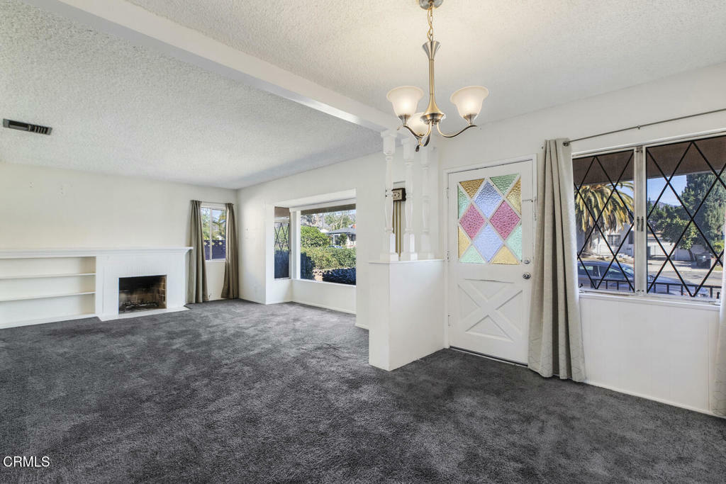 Property Photo:  1029 N Buena Vista Street  CA 91505 