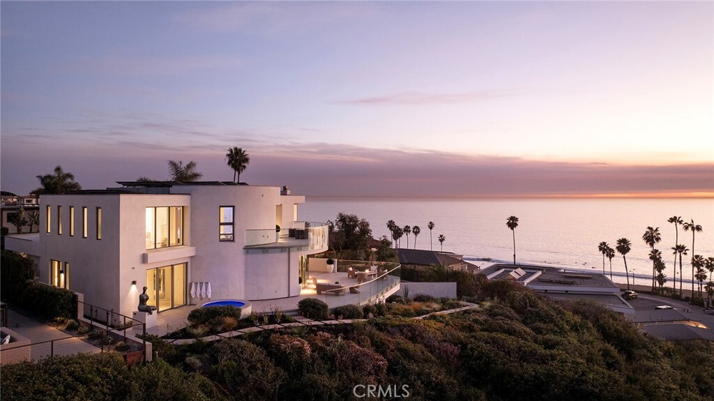 Property Photo:  207 Calle Conchita  CA 92672 