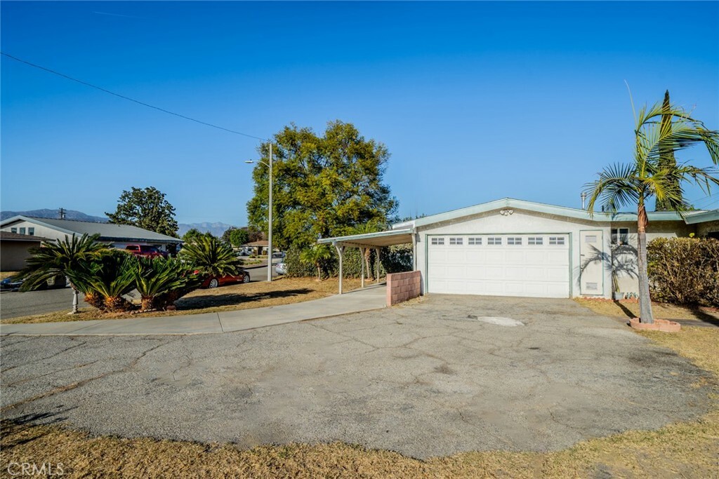 Property Photo:  2110 E Shamwood Street  CA 91791 