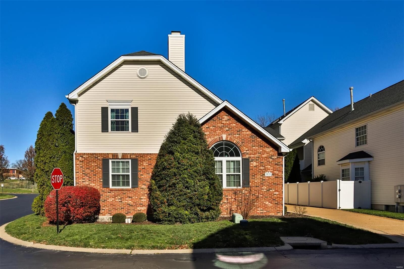 Property Photo:  7451 Woodlawn Colonial Lane  MO 63119 