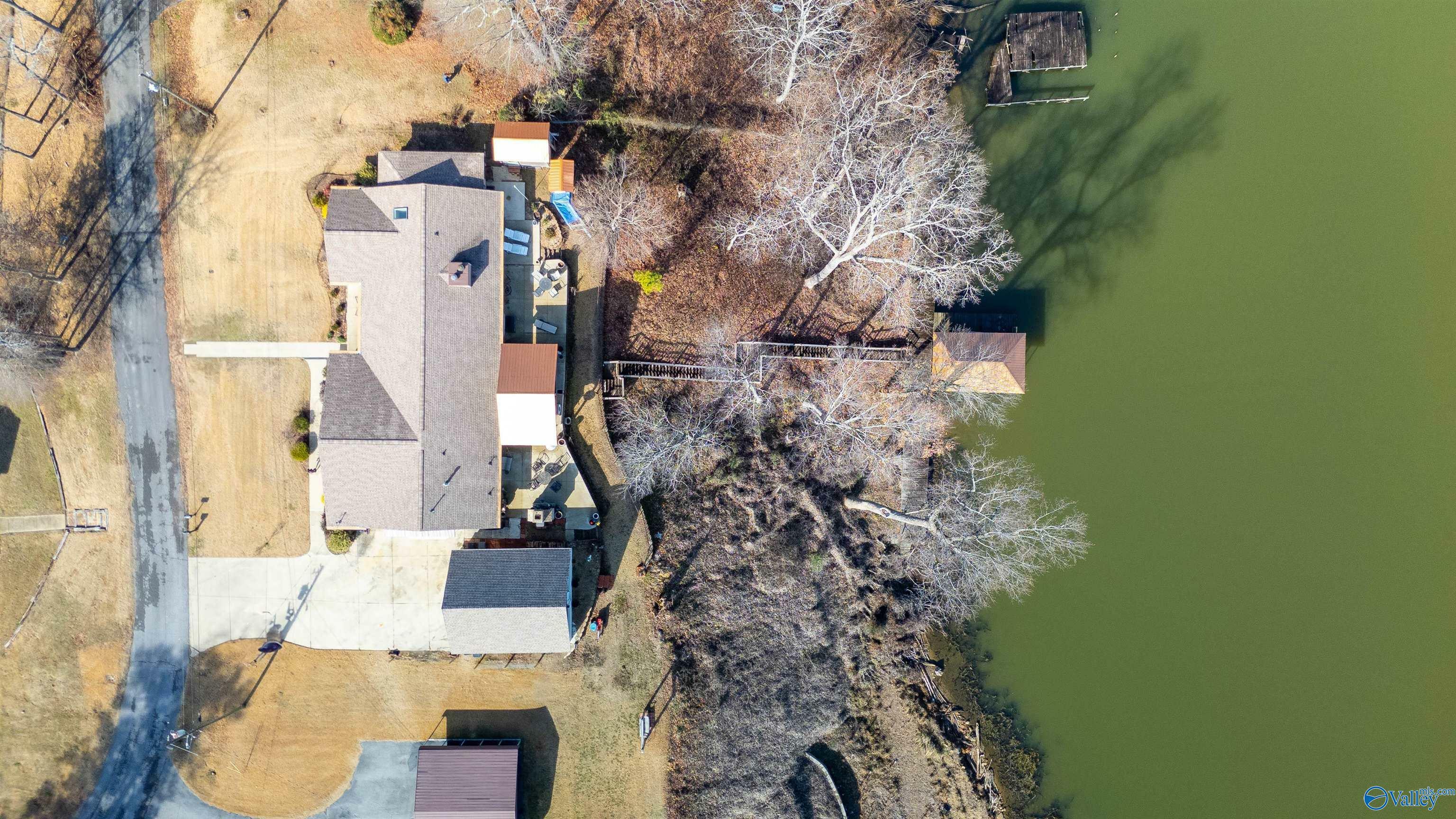 Property Photo: 3754 Lakefront Circle AL 35907