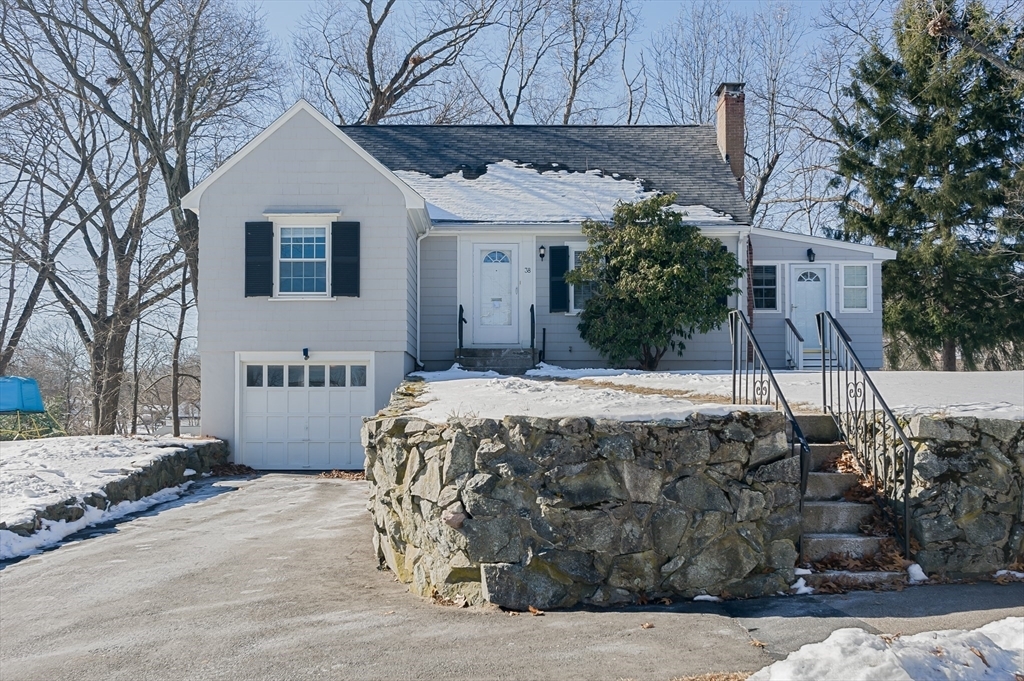 38 Sartell Rd  Waltham MA 02451 photo