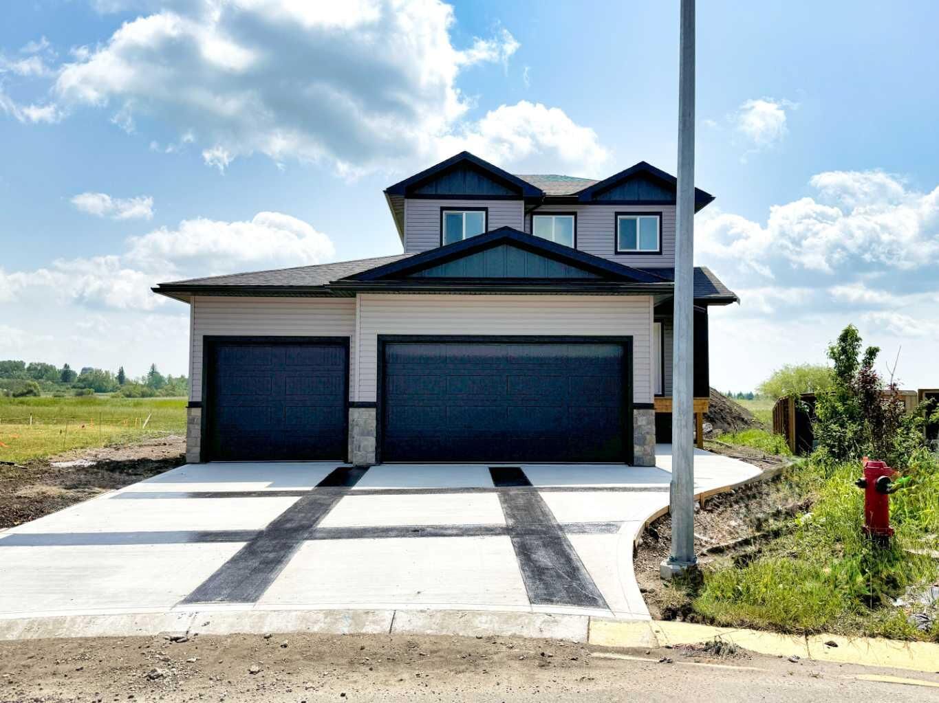 Property Photo: 1207 Westview Drive AB T0M 0K0