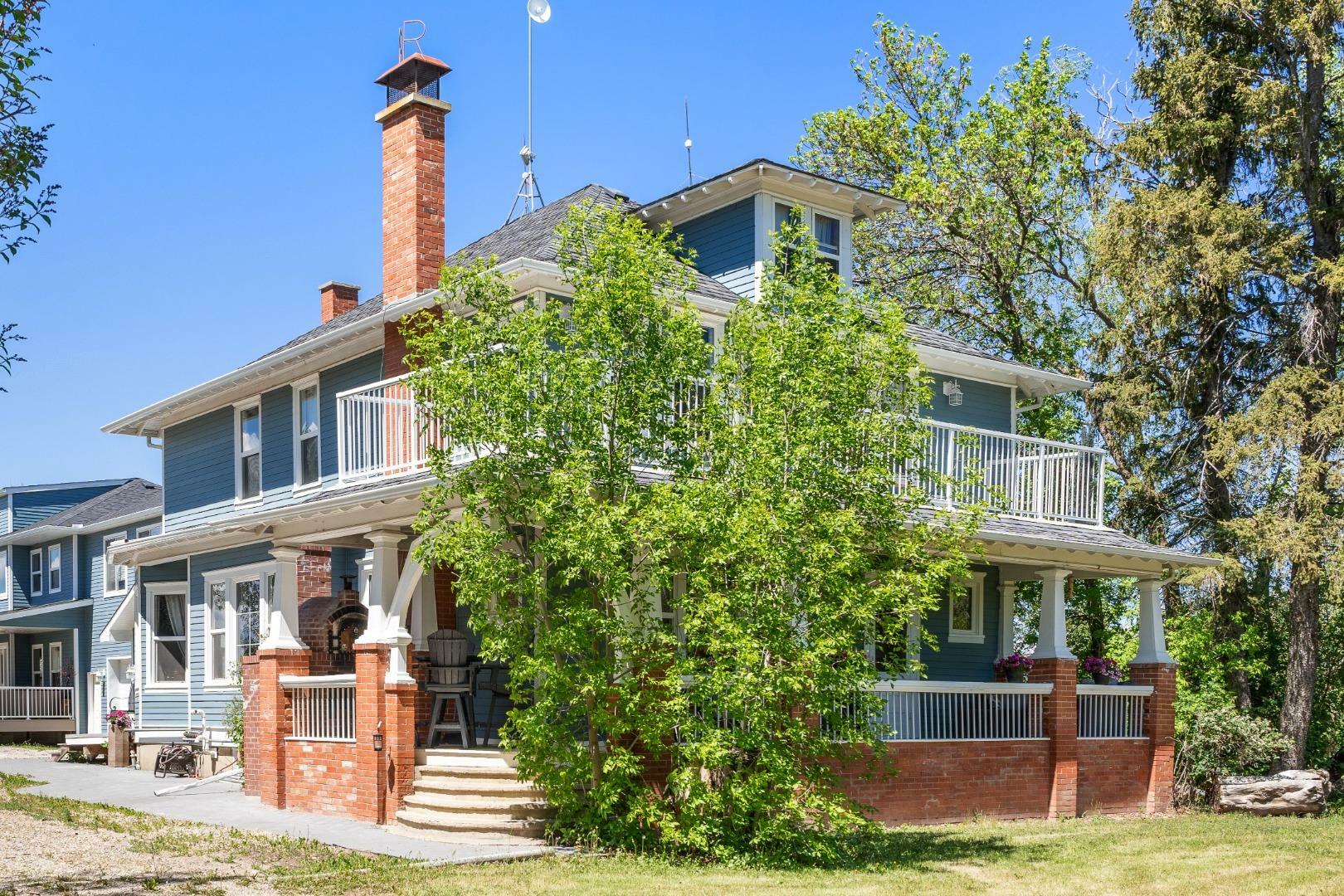 Property Photo: 230026 Range Road 255 AB T1P 1K9