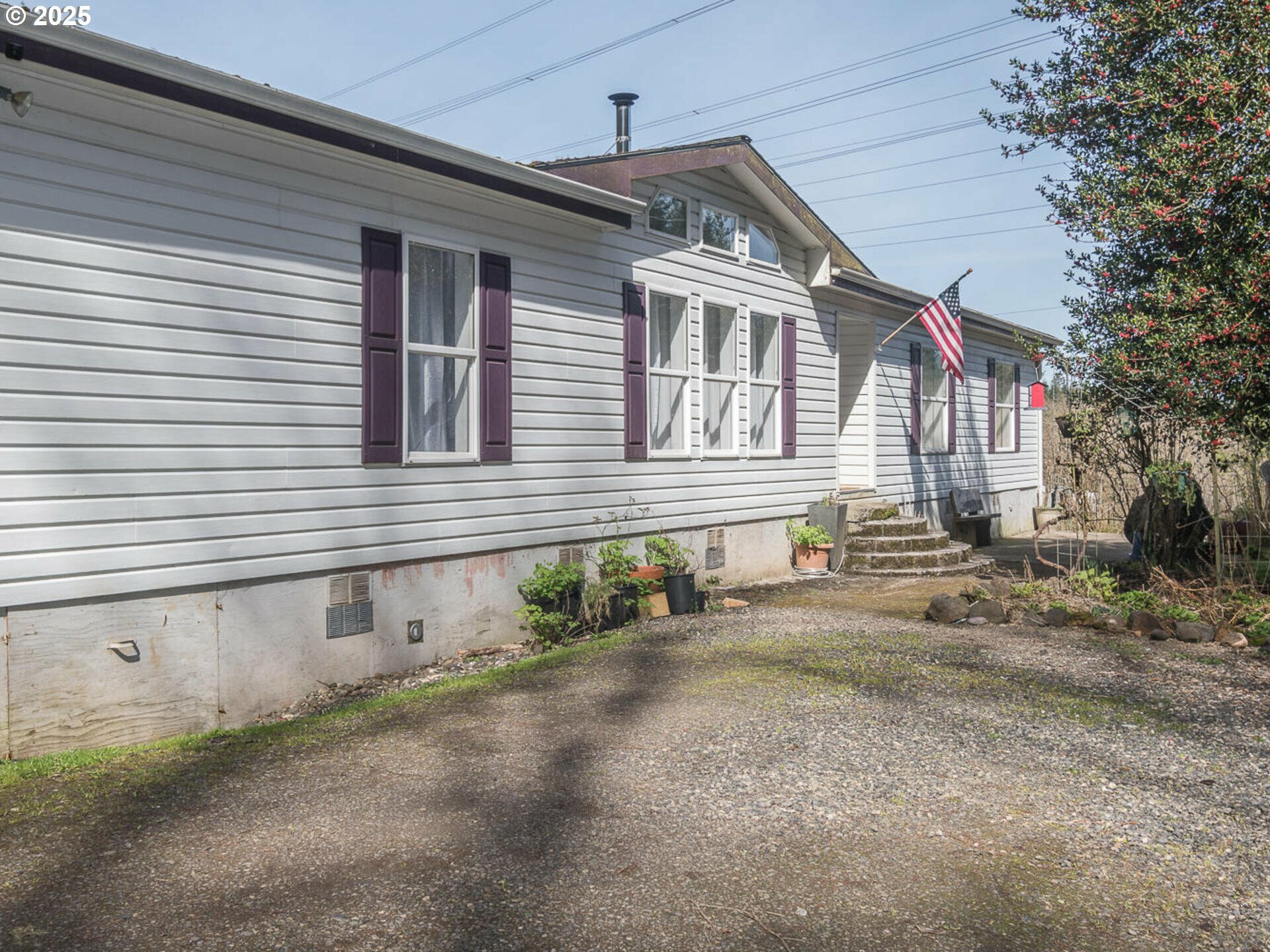 Property Photo: 74301 Larson Rd OR 97048