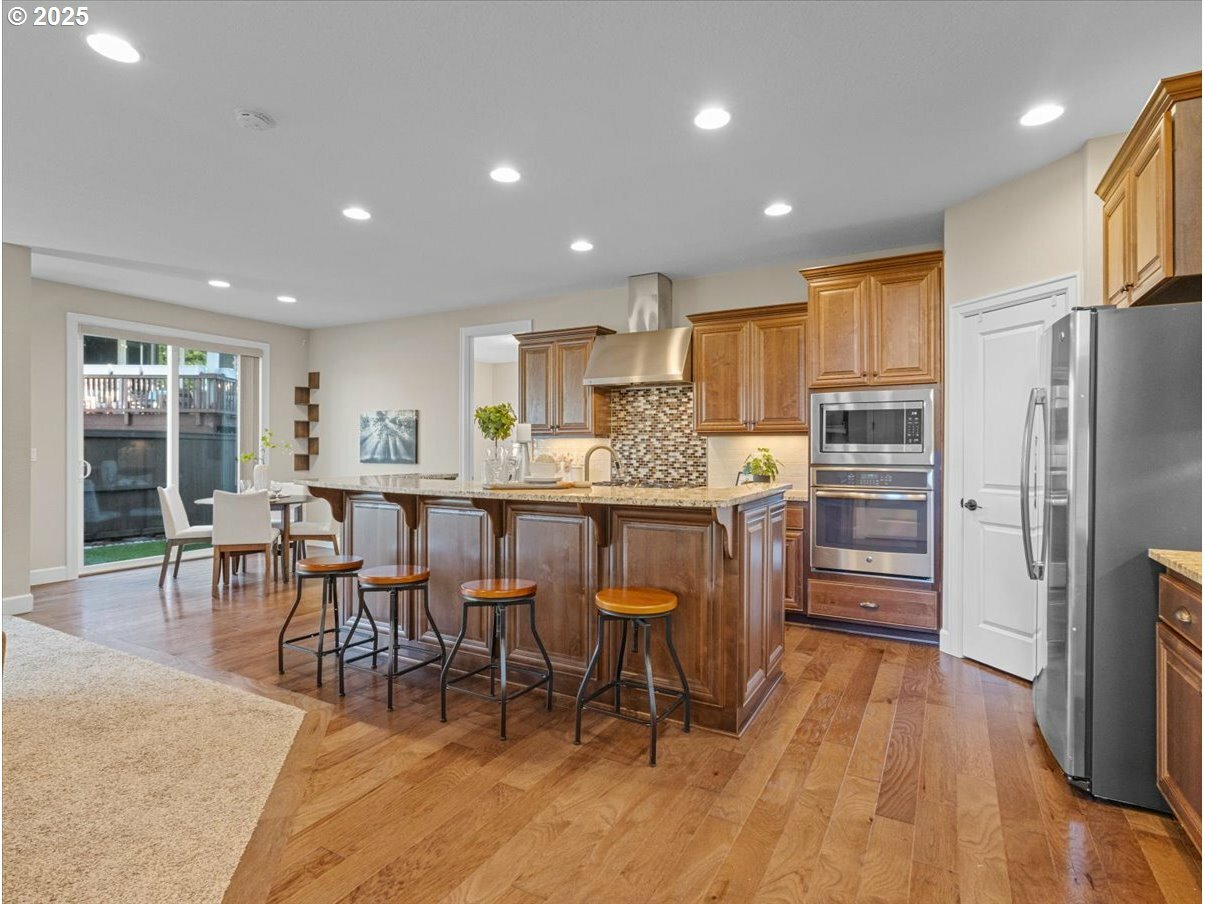 Property Photo: 17391 NW Woodrush Way OR 97229