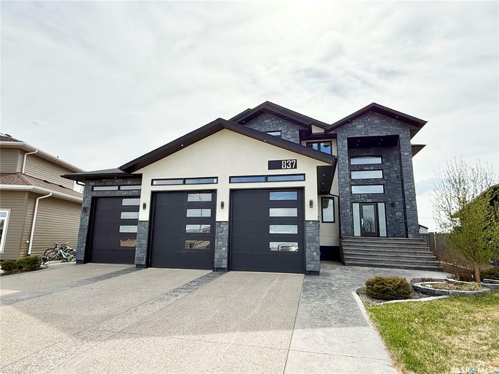 837 Johnston Drive  Weyburn SK S4H 3M5 photo
