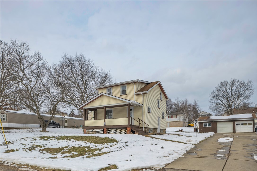 Property Photo:  245 Ren Lee Ave  PA 16117 