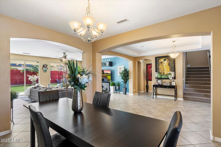 Property Photo:  2901 E Iris Drive  AZ 85286