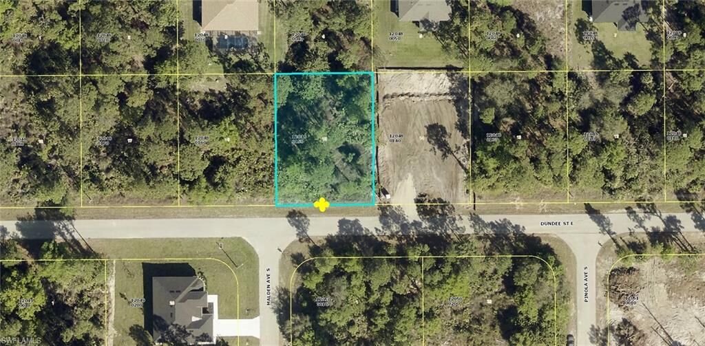 Property Photo: 737 Dundee St E FL 33974