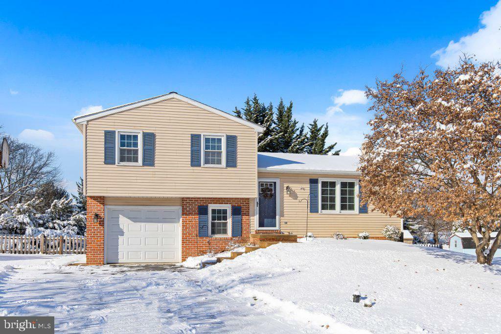 Property Photo:  6 Ivywood Court  PA 17603 