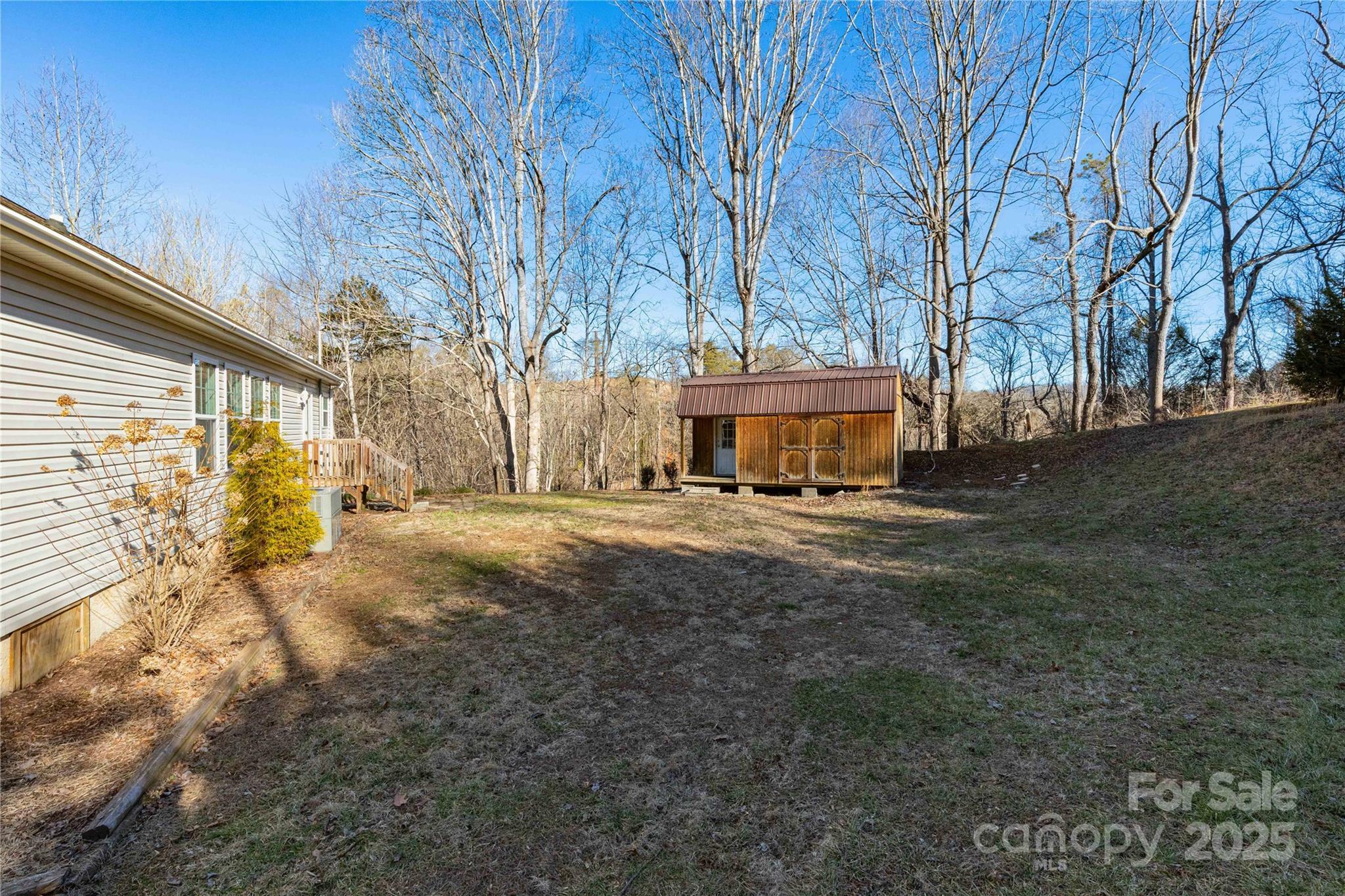 Property Photo: 18 Beagle Run NC 28804