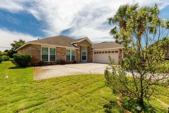 Property Photo:  4020 Drifting Sand Trail  FL 32541 