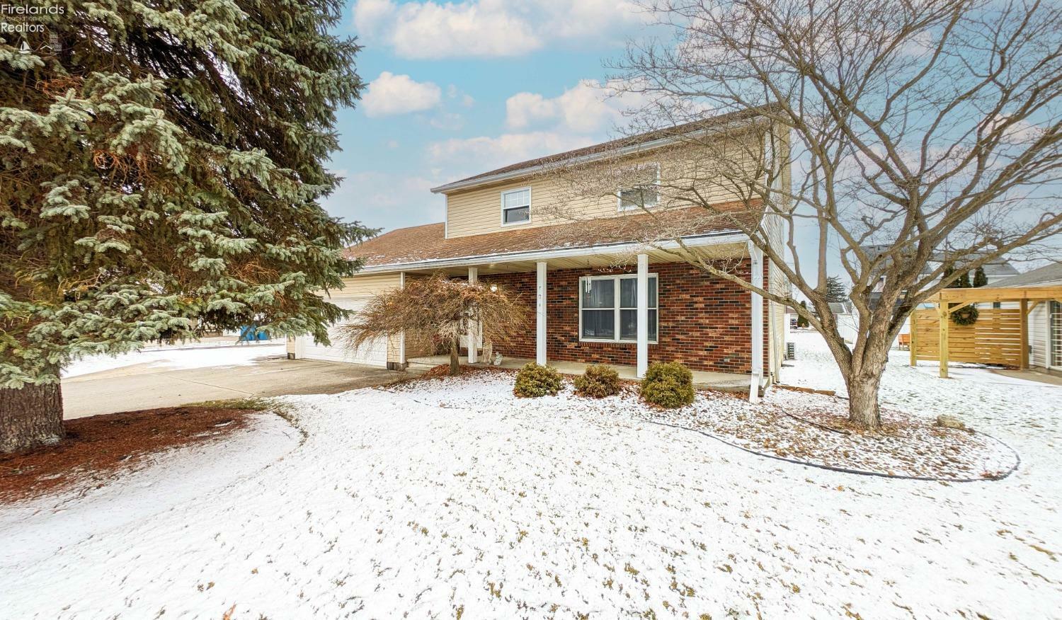 708 Valleyview Drive  Bellevue OH 44811 photo