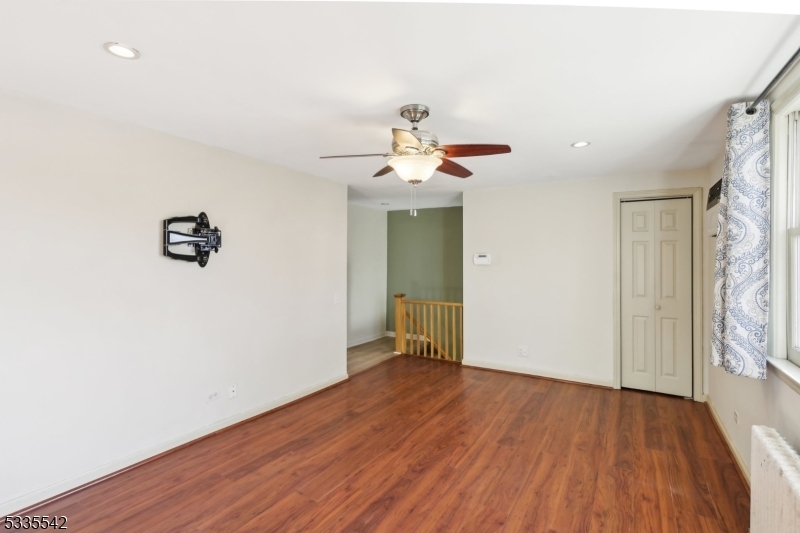 Property Photo:  1619 Wood Ave E2  NJ 07203 