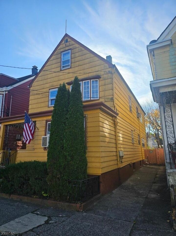 Property Photo:  60 Murray Ave 2  NJ 07501 