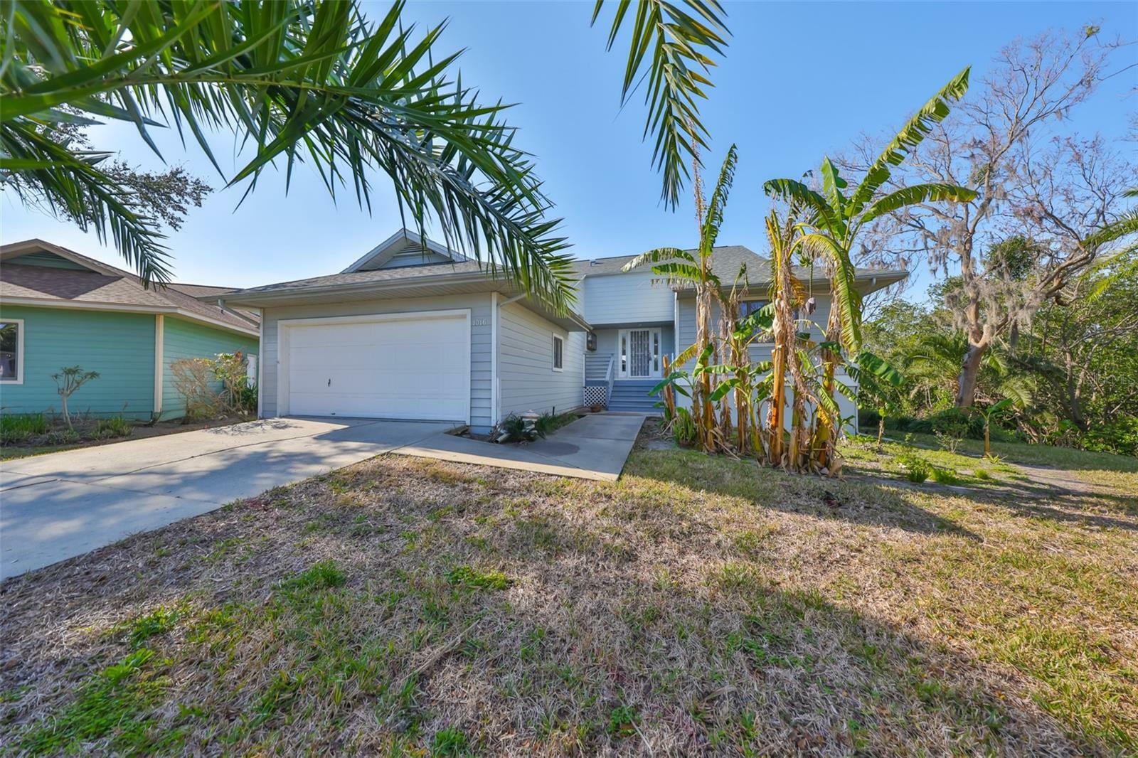 Property Photo:  1016 Teal Pointe  FL 34689 