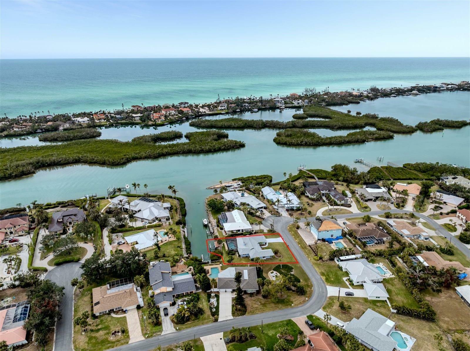 Property Photo:  505 S Shore Drive  FL 34229 