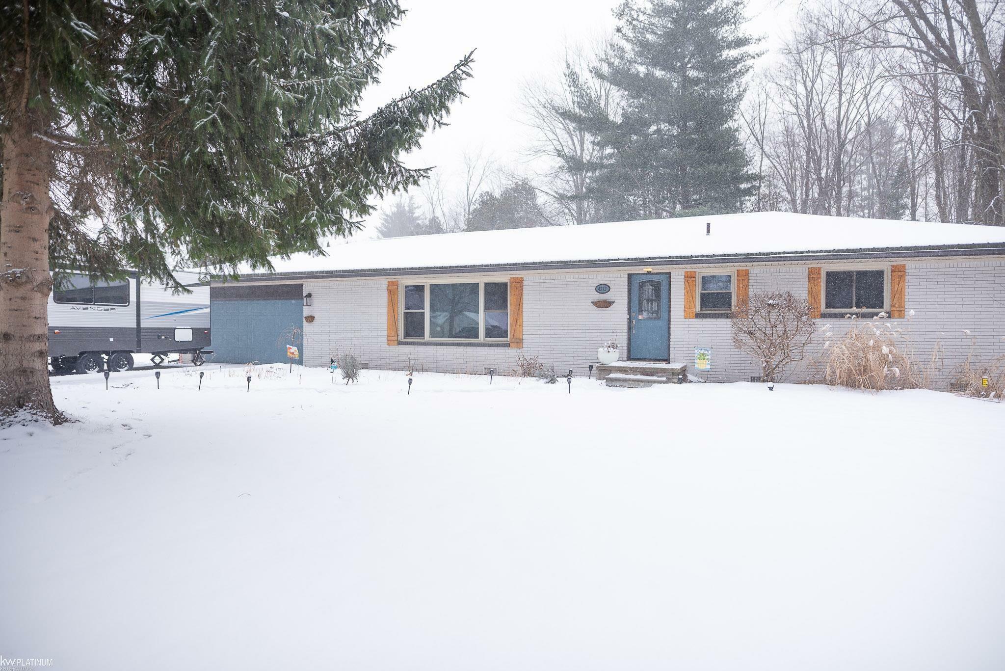 Property Photo:  4272 Parker Roads  MI 48059 