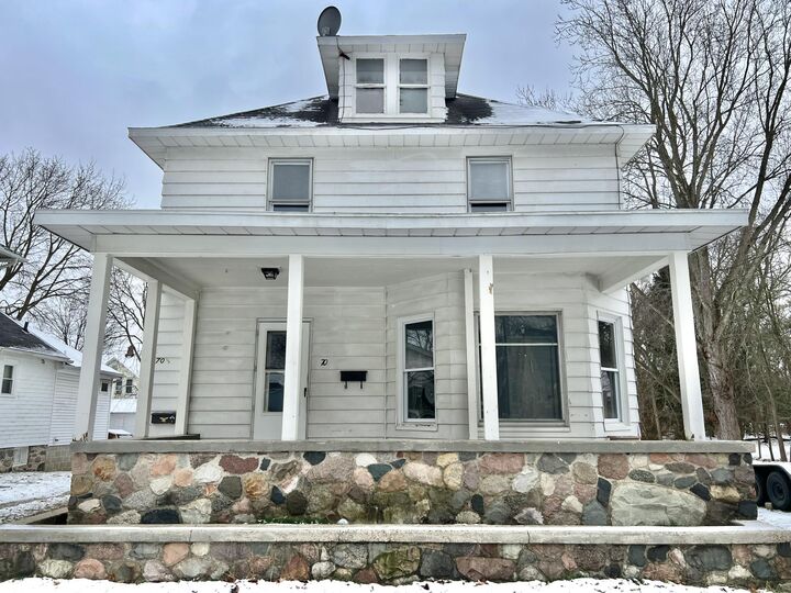 70 Westwood Street  Hillsdale MI 49242 photo