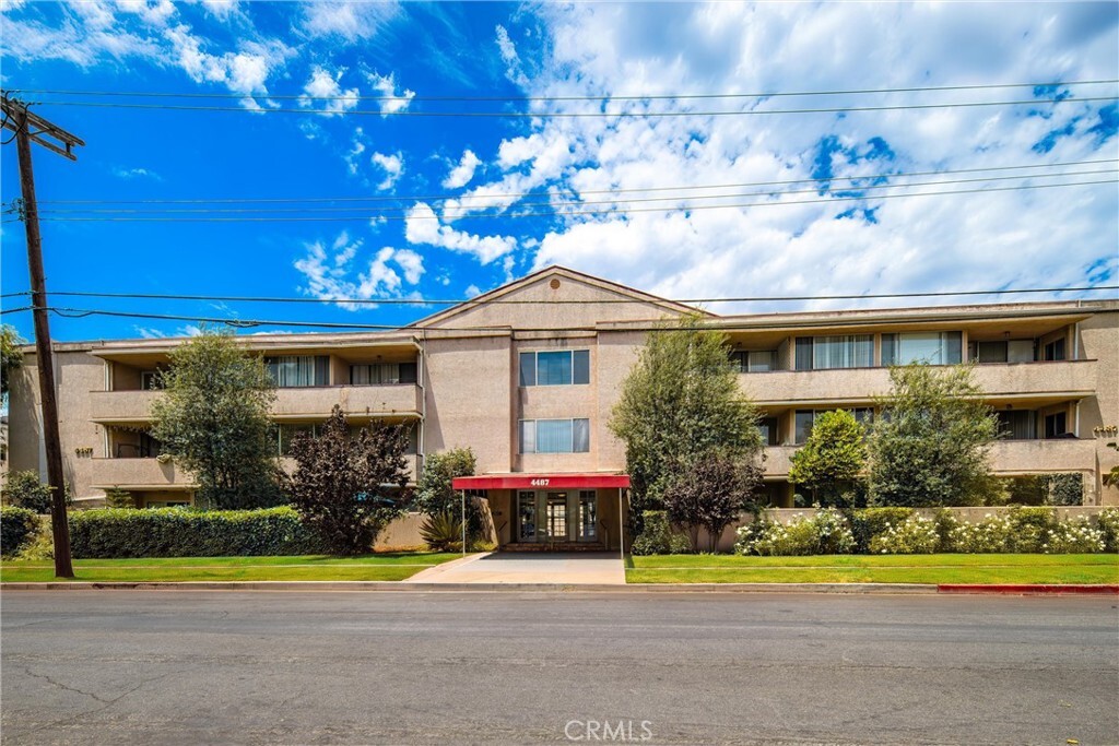 Property Photo:  4487 Colbath Avenue 309  CA 91423 