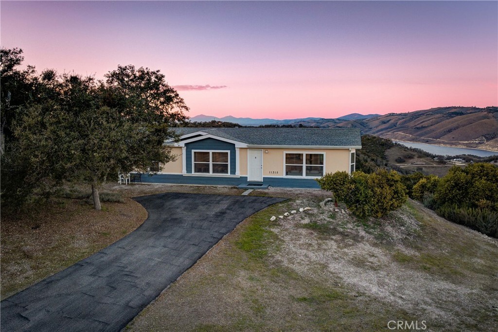 11315 Nacimiento Lake Drive  Bradley CA 93426 photo