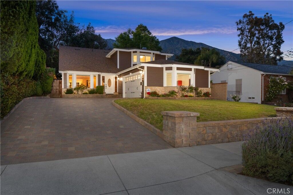 Property Photo:  651 W Alegria Avenue  CA 91024 