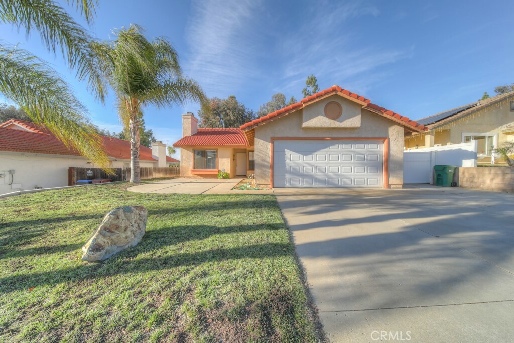 Property Photo:  25424 Boxelder Drive  CA 92563 