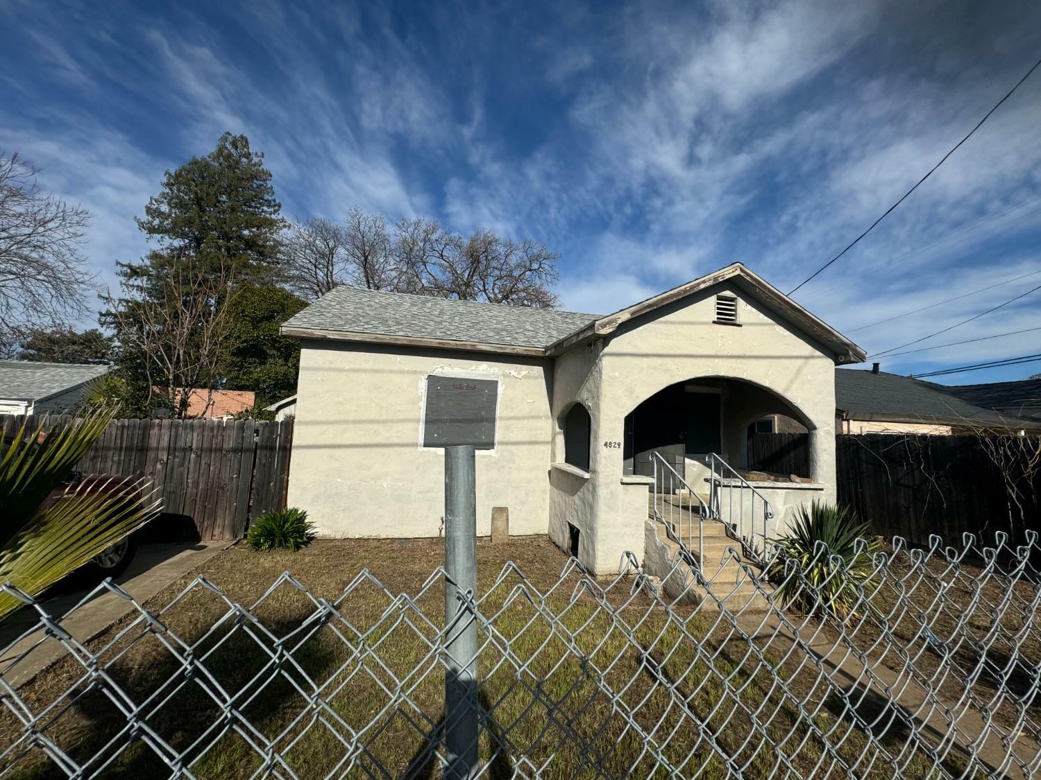 Property Photo:  4829 Baker Avenue  CA 95820 