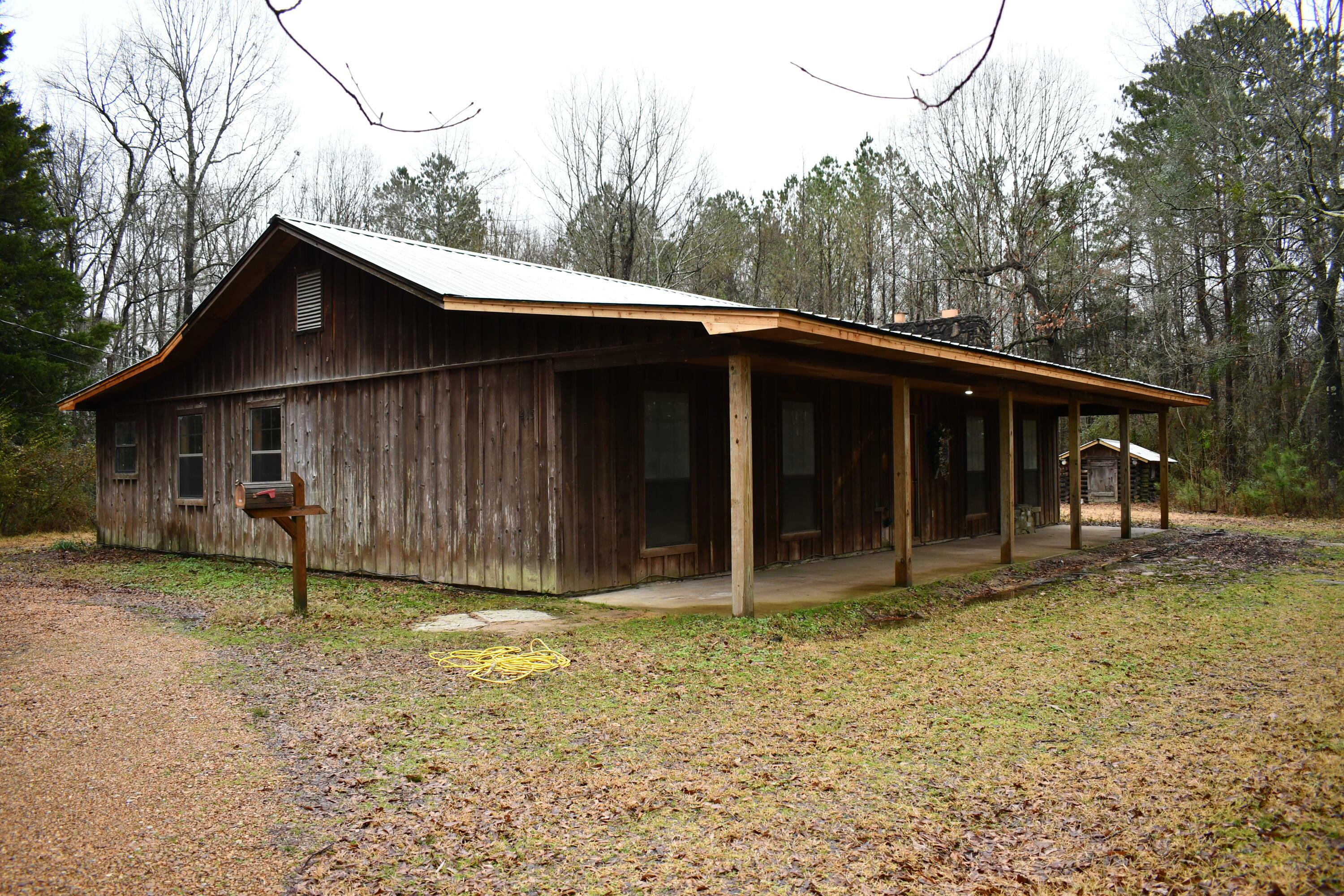 Property Photo:  413 Main St.  MS 38858 