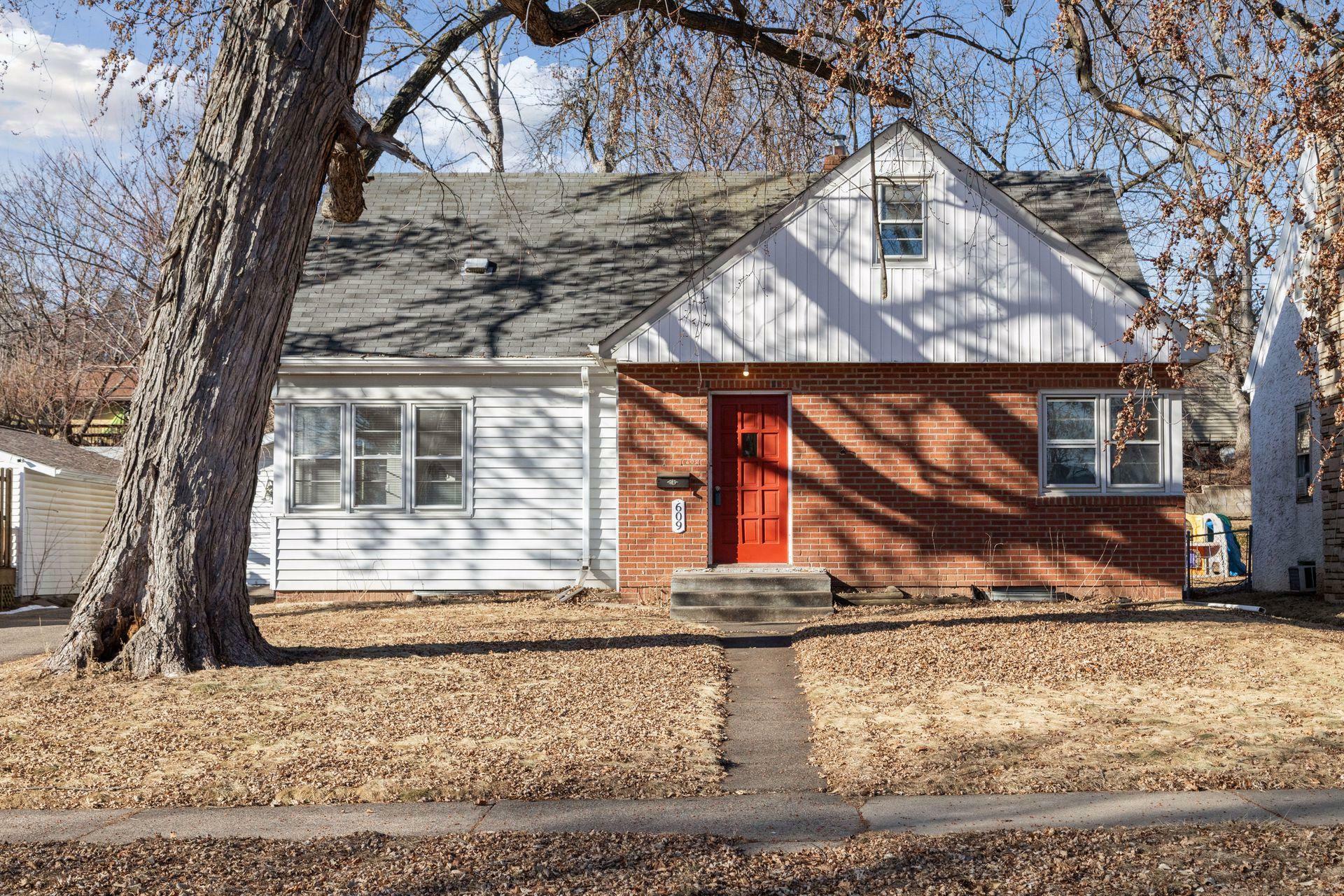 Property Photo:  609 17th Avenue N  MN 55075 