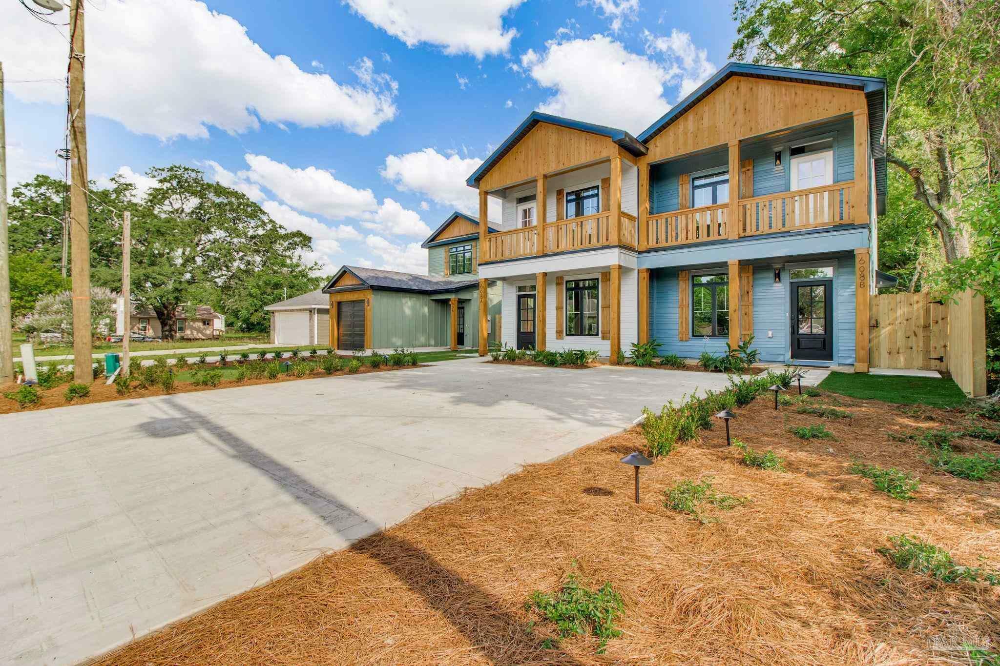 Property Photo:  608 E Leonard A &Amp B  FL 32503 
