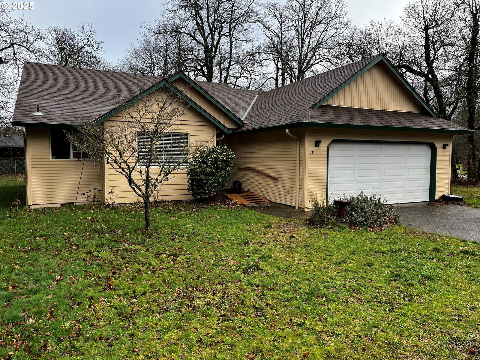 Property Photo:  711 Fort Rains St  WA 98639 