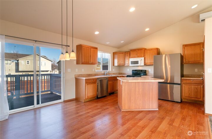 Property Photo: 1701 E Plumridge Avenue WA 98926