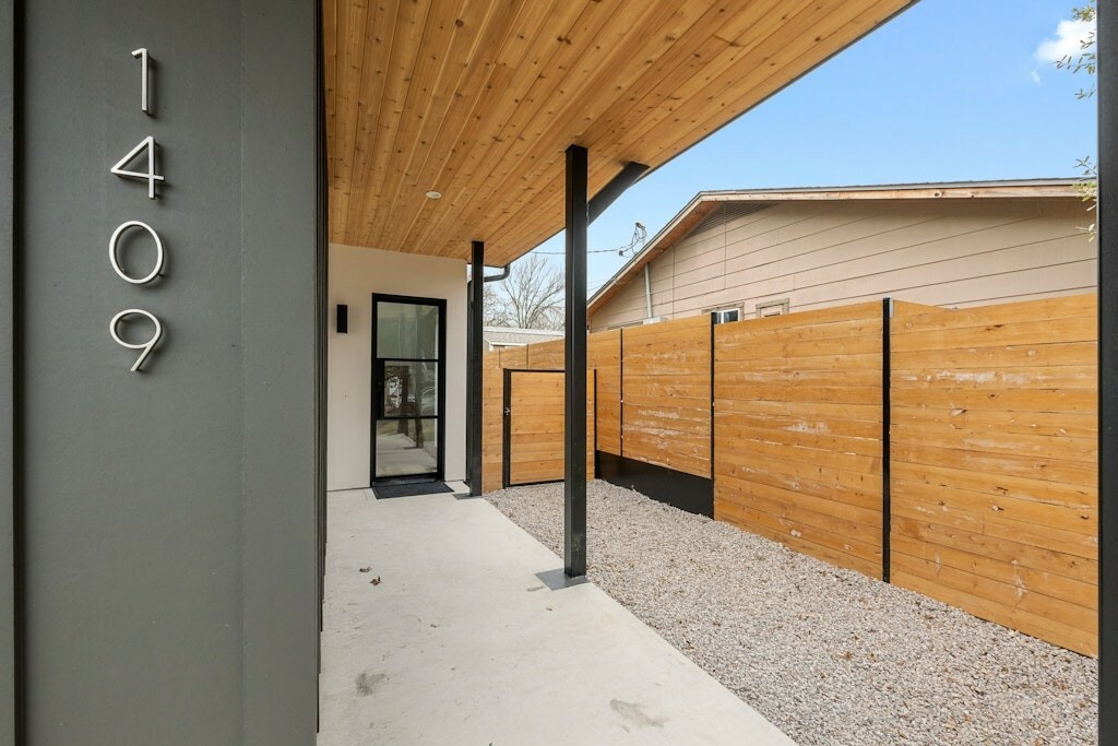 Property Photo:  1409 Valleyridge Drive A  TX 78704 