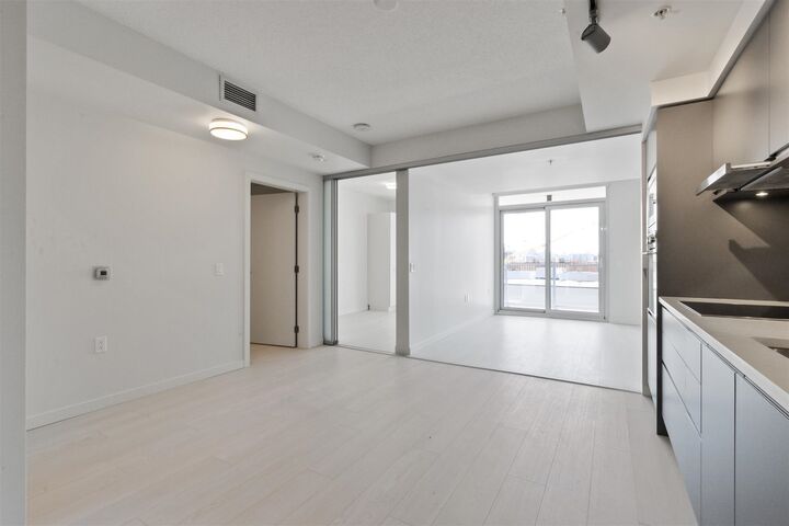 Property Photo:  180 E 2nd Avenue 727  BC V5T 0K4 