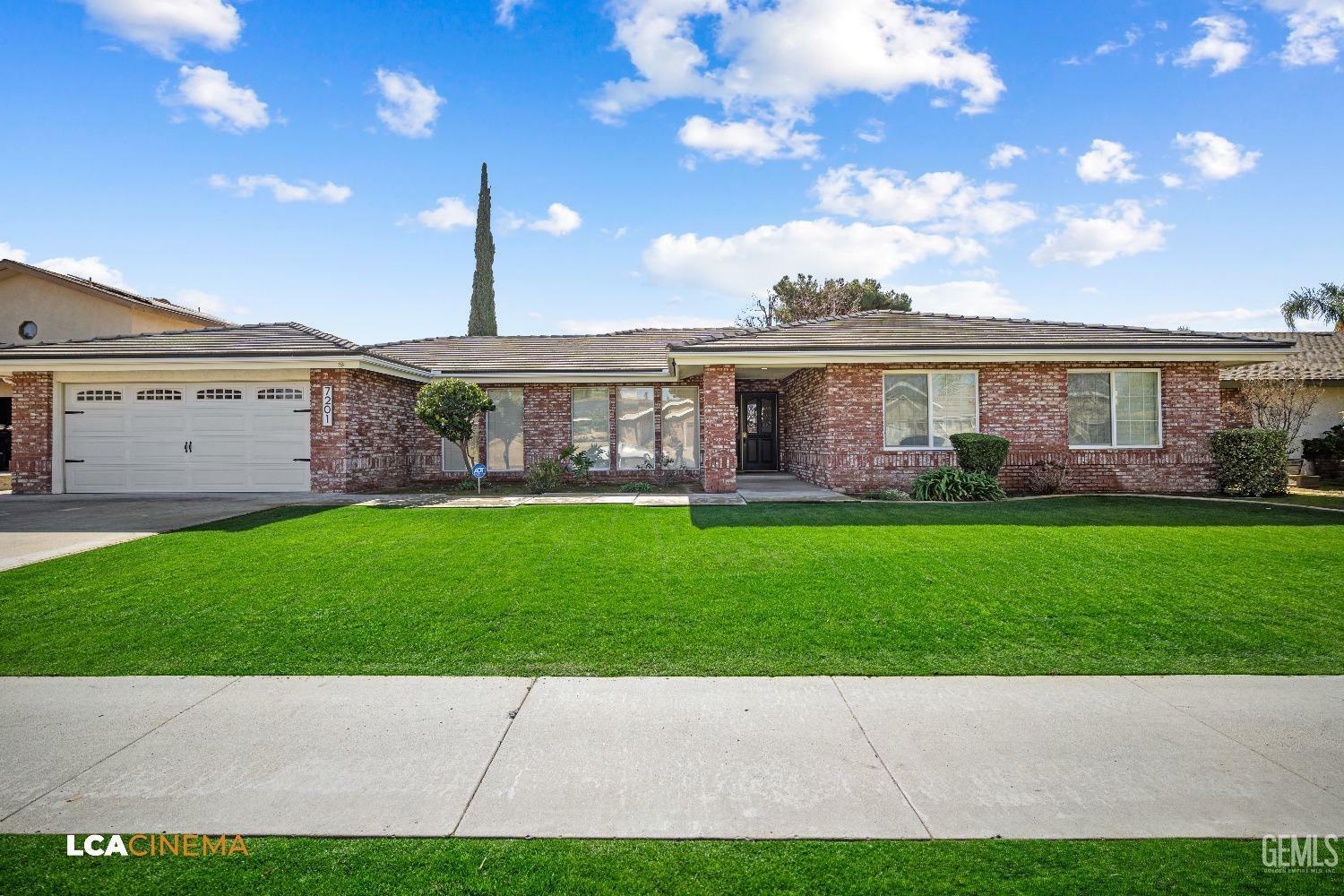 7201 Noah Avenue  Bakersfield CA 93308 photo