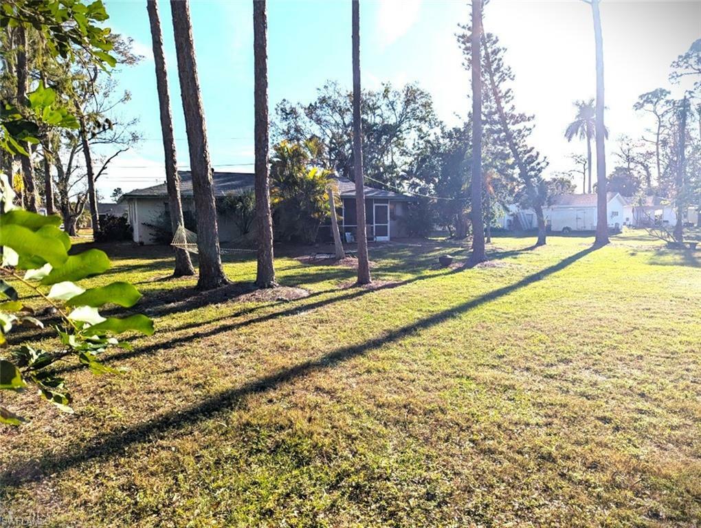 Property Photo: 9077 Murcott Dr W FL 33967