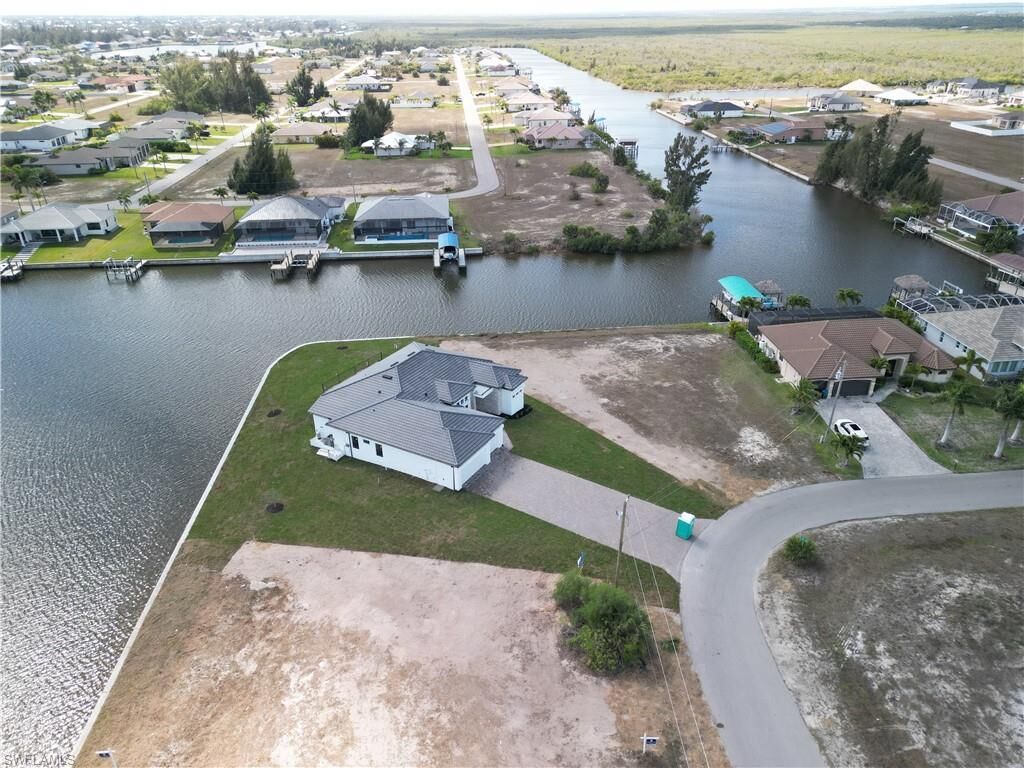 Property Photo: 3105 NW 46th Ave FL 33993
