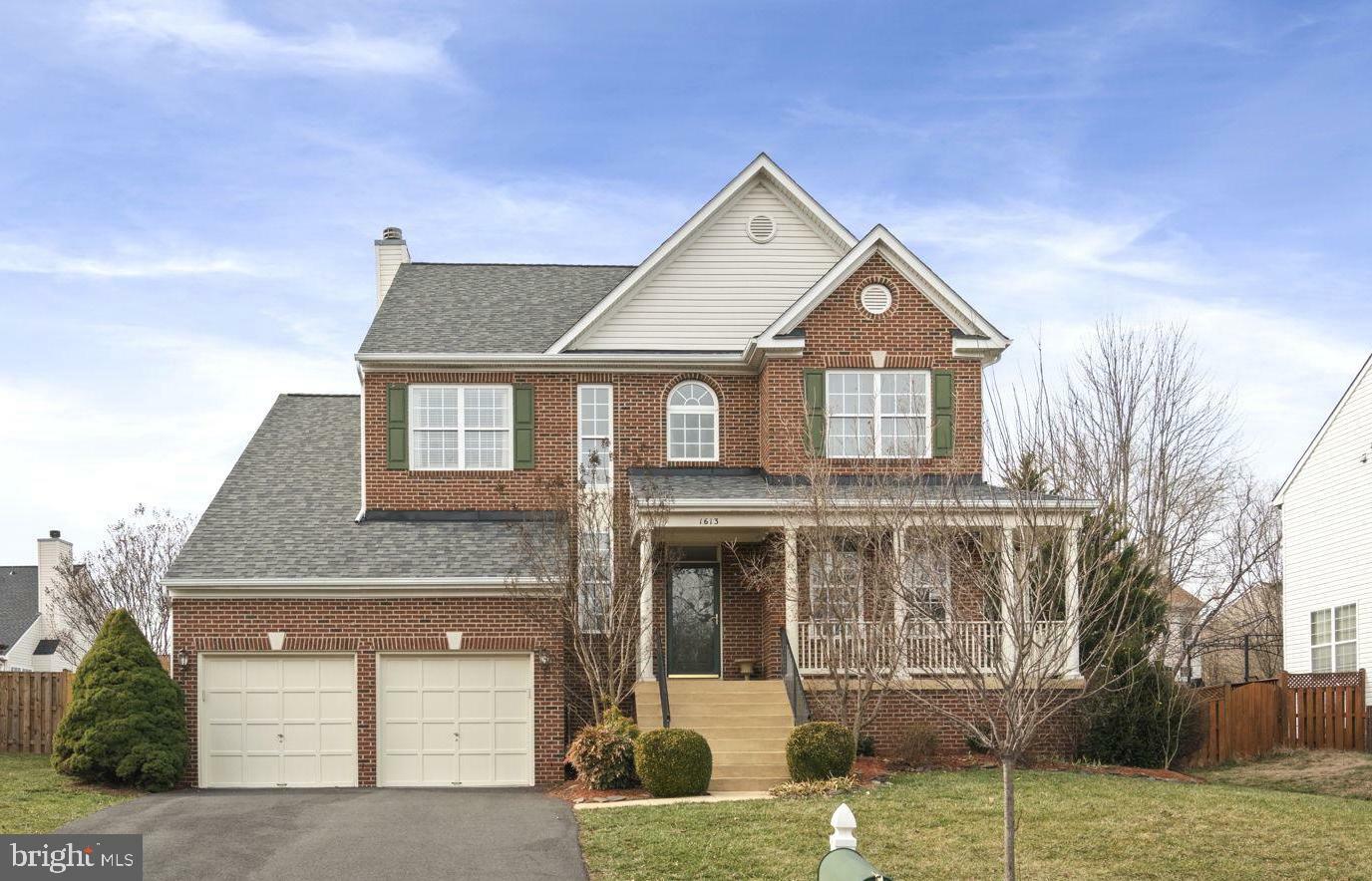 Property Photo: 1613 Woodbridge Court NE VA 20176