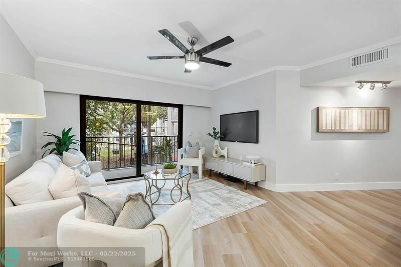 Property Photo: 900 River Reach 201 FL 33315