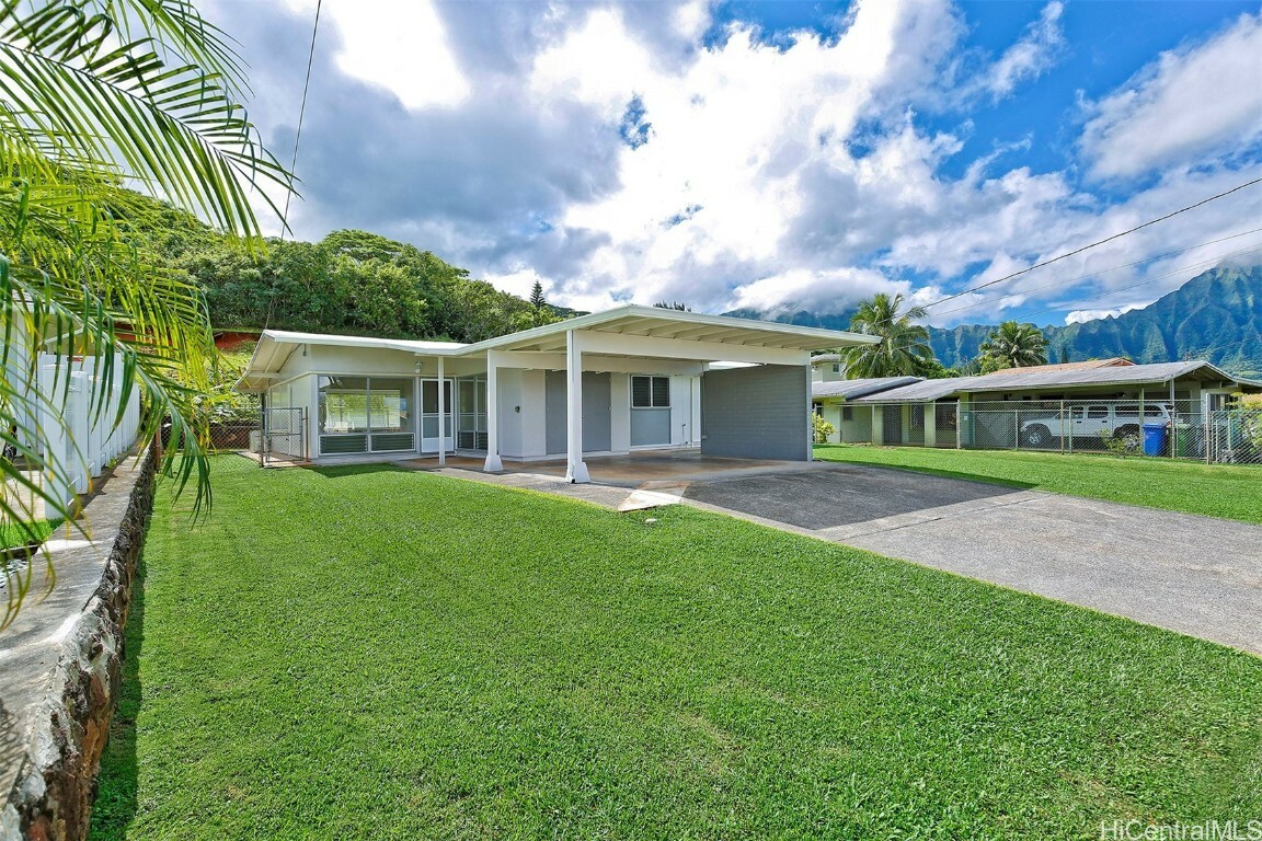 45-168 Namoku Street  Kaneohe HI 96744 photo