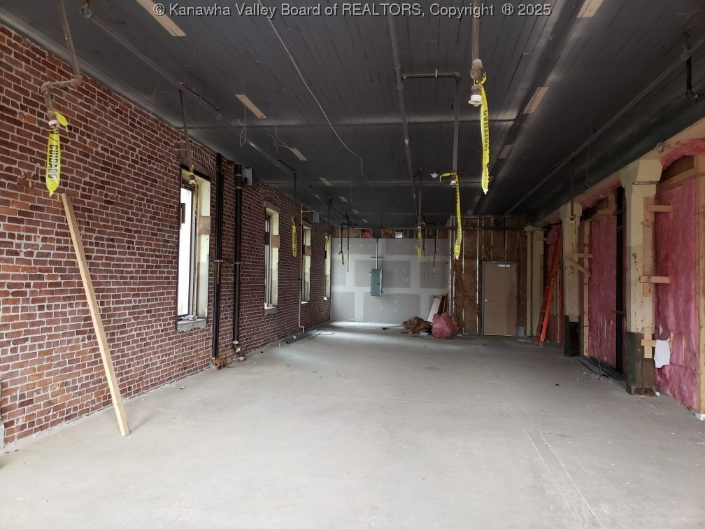 Property Photo: 814 Virginia Street E 9 WV 25301
