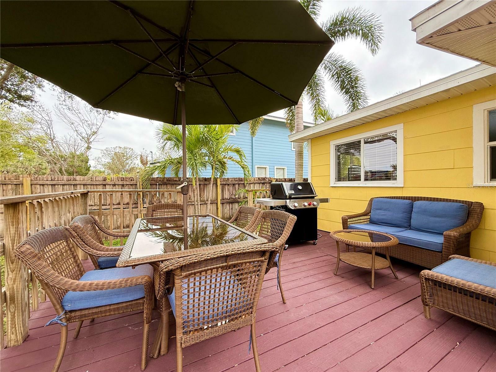 Property Photo: 2526 44th Street S FL 33711