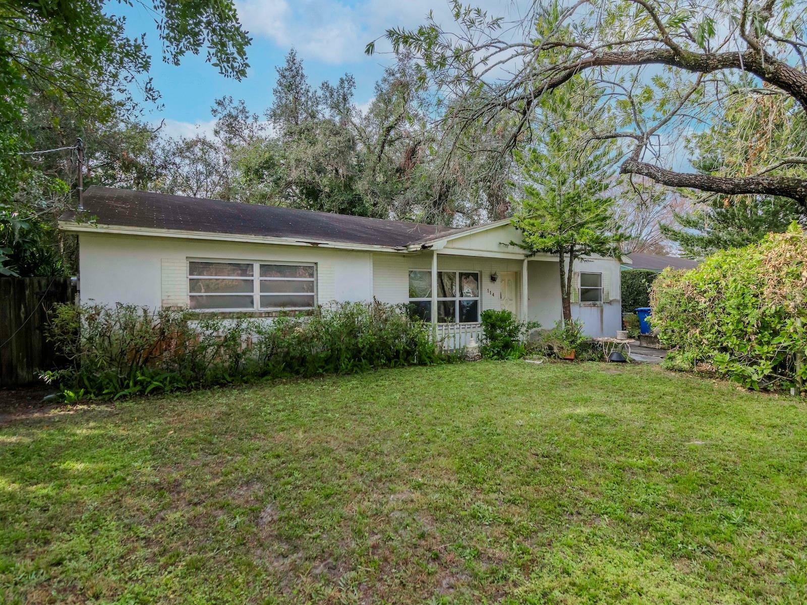 Property Photo:  114 Connie Avenue  FL 33613 