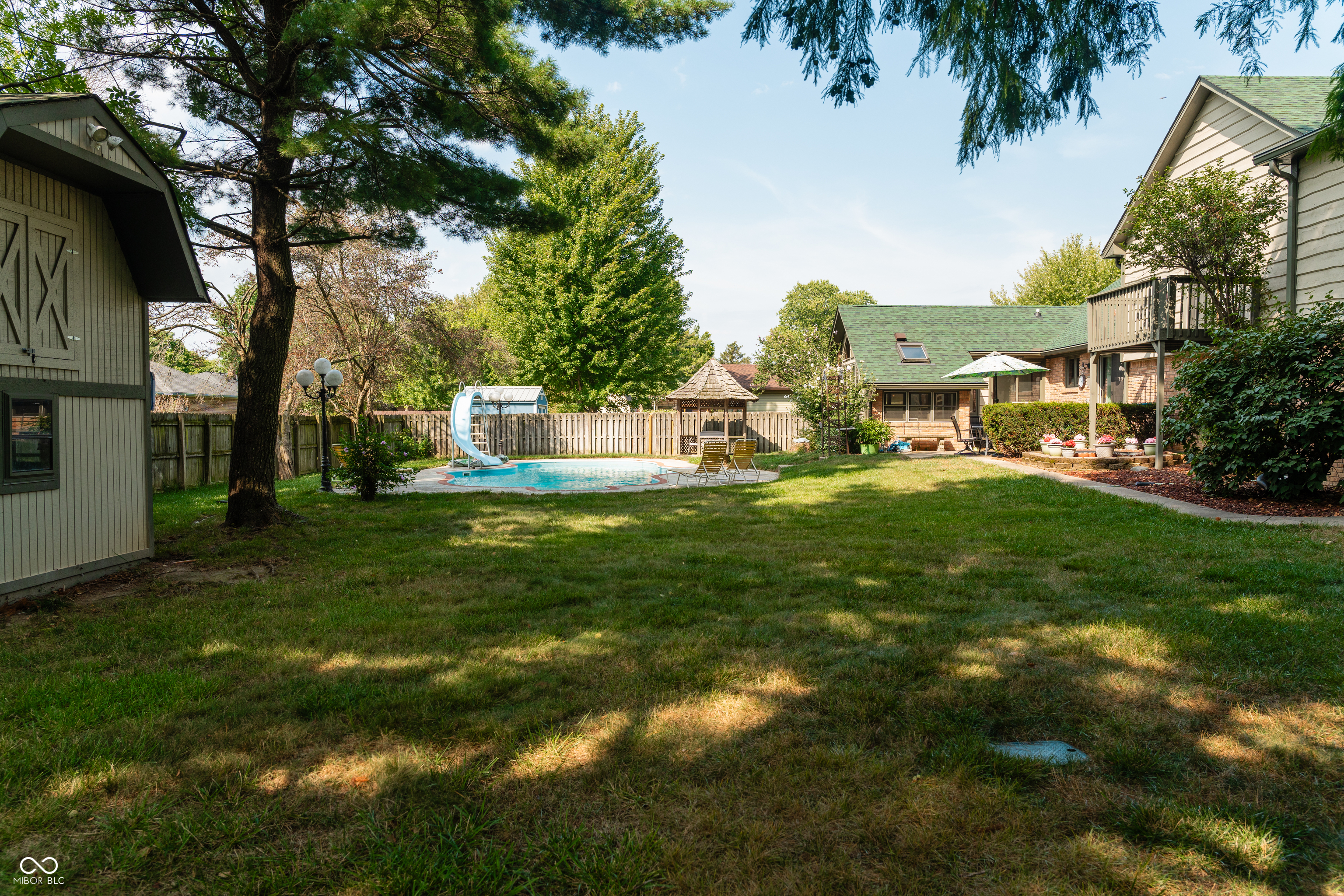 Property Photo: 877 Revere Court IN 46142