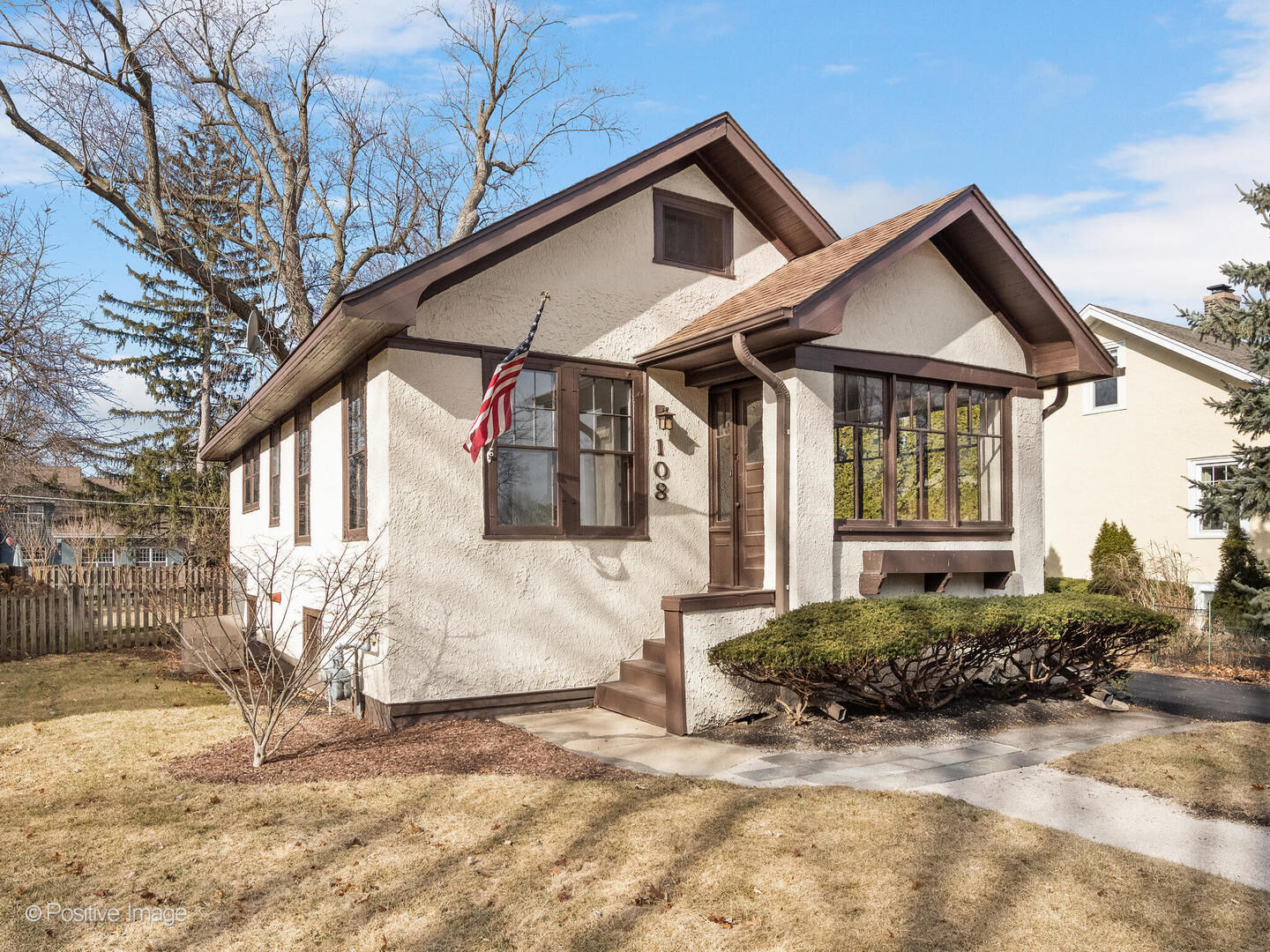 Property Photo: 108 S Park Road IL 60525